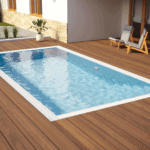 Přelivové a skimmerové bazény na zahradu? Konec chození na veřejné plovárny